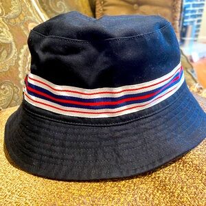 Aritzia cotton bucket hat